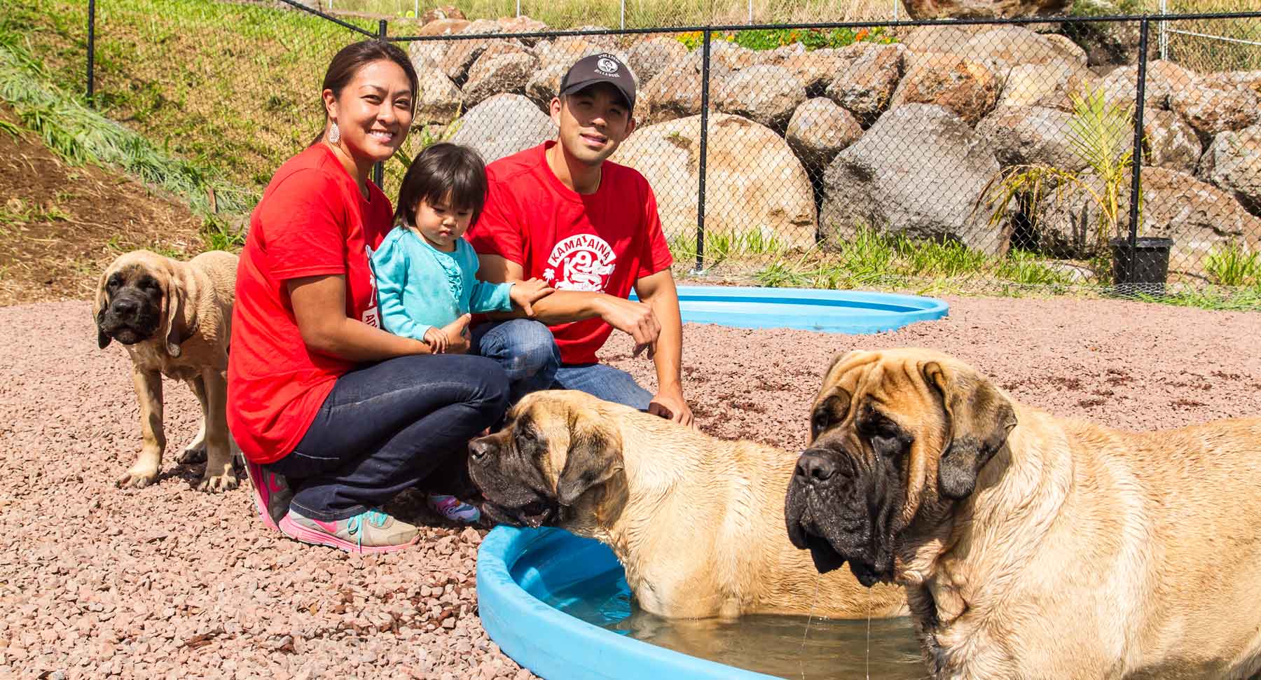 Maile and Kelly Fong with Family